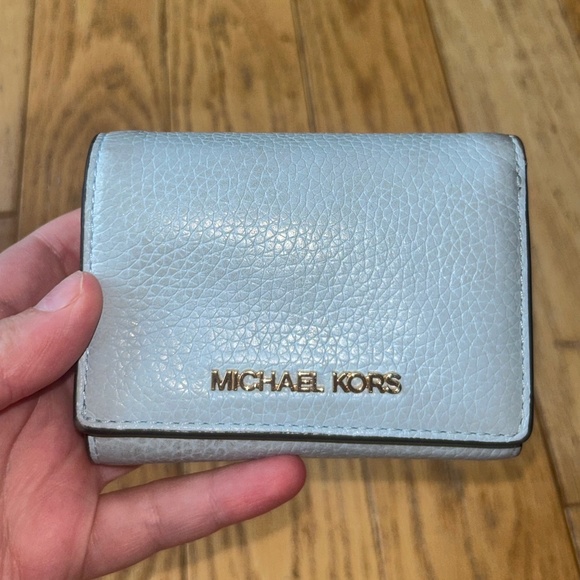 Michael Kors Jet Set Travel Medium Pebbled Leather Trifold Wallet Blue - Picture 1 of 4